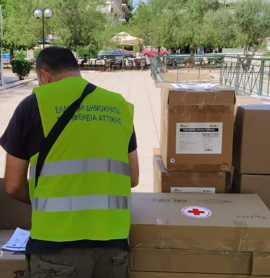 Οι Ηλιουπολίτες Συγκέντρωσαν 28 Κούτες Φαρμακευτικού Υλικού Για Την Πληττόμενη Βηρυτό