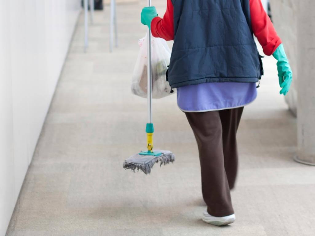 Πρόσληψη 53 Σχολικών Καθαριστριών Από Τον Δήμο Ηλιούπολης – Η Διαδικασία