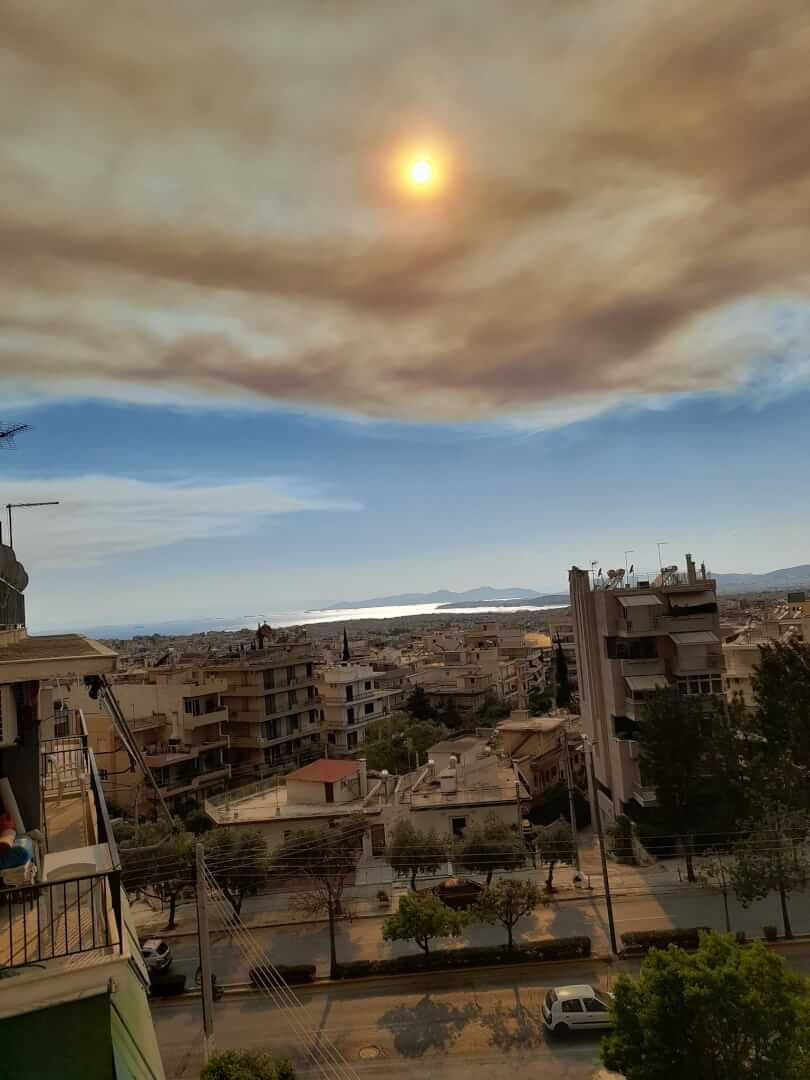 Αποπνικτική Η Ατμόσφαιρα Στην Ηλιούπολη Από Τη Φωτιά Στην Αττική - Τι Δείχνουν Οι Μετρήσεις 2 455001819 1266853311357310 3756023800202417086 n Αποπνικτική Η Ατμόσφαιρα Στην Ηλιούπολη Από Τη Φωτιά Στην Αττική - Τι Δείχνουν Οι Μετρήσεις