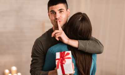 Δώρα Που Μπορείτε Να Κάνετε Στην Σύντροφό Σας Τα Χριστούγεννα