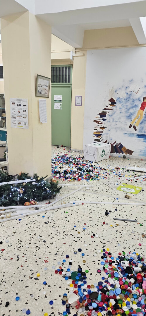 472308359 10235545182119001 6954657595567145499 n Βανδαλισμοί Και Καταστροφές Στο 2ο Γυμνάσιο Ηλιούπολης Κατά Τη Διάρκεια Των Χριστουγέννων