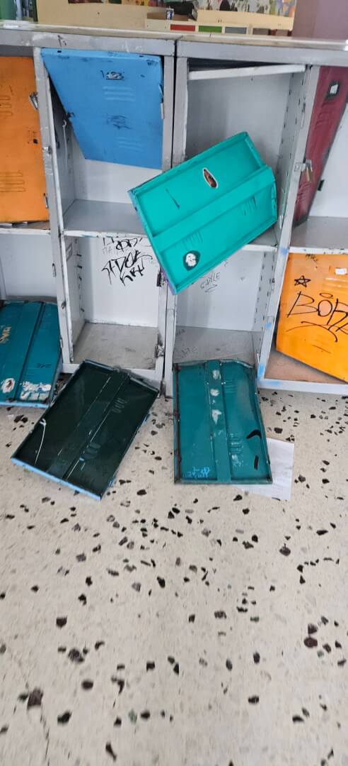 472538836 10235545178718916 4910027087040604163 n Βανδαλισμοί Και Καταστροφές Στο 2ο Γυμνάσιο Ηλιούπολης Κατά Τη Διάρκεια Των Χριστουγέννων