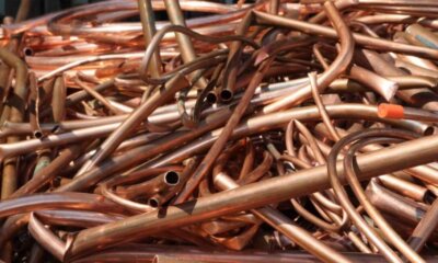 Ηλιούπολη: Σπείρα Ξηλώνει Σωληνώσεις Από Πολυκατοικίες Προκαλώντας Μεγάλες Ζημιές