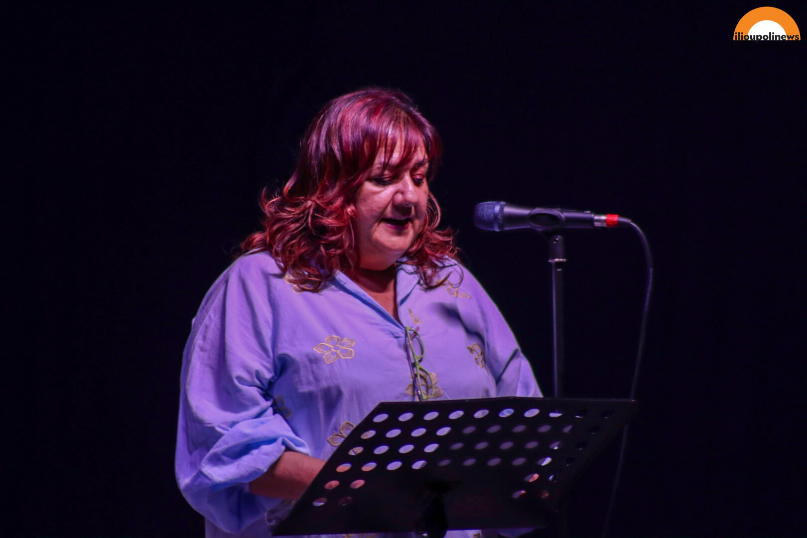 synavlia ergazomenoi 04 Μια Συναυλία Γεμάτη Αλληλεγγύη Και Παλμό Για Τους Συμβασιούχους Στο Κατάμεστο Κλειστό Της Ηλιούπολης (ΦΩΤΟ)