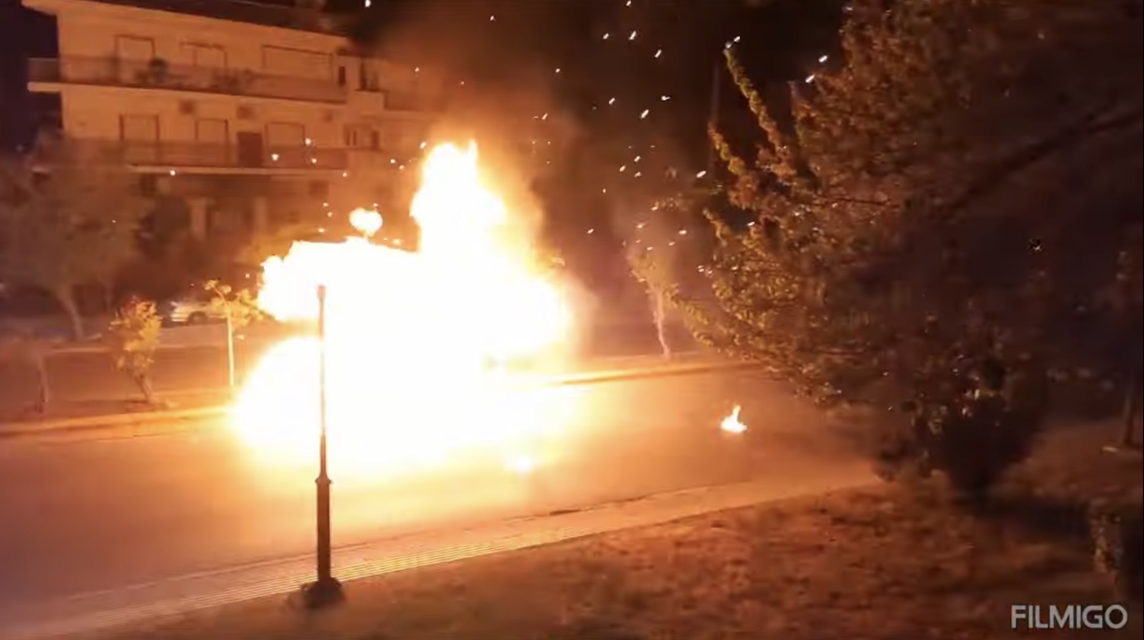 Ηλιούπολη: Εκρήξεις Από Επικίνδυνα Βεγγαλικά Την Ανάσταση – Έντονες Διαμαρτυρίες Από Περιοίκους