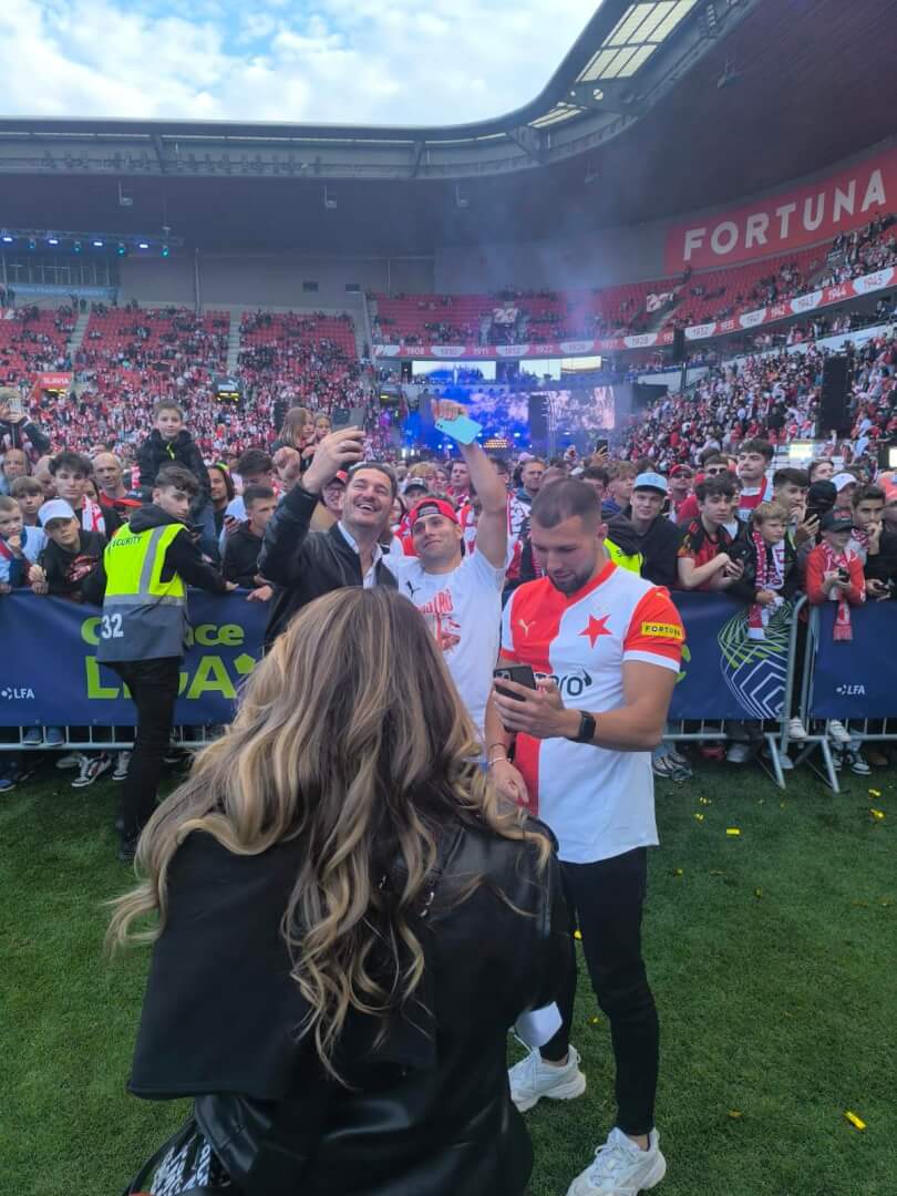 Ο Ηλιουπολίτης Γιάννης-Φοίβος Μπότος Πρωταθλητής Τσεχίας Με Τη Σλάβια Πράγας (ΦΩΤΟ) 1 viber image 2025 05 25 09 21 10 792 Ο Ηλιουπολίτης Γιάννης-Φοίβος Μπότος Πρωταθλητής Τσεχίας Με Τη Σλάβια Πράγας (ΦΩΤΟ)