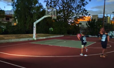 Ηλιούπολη: Παιδιά Έκαναν Προπόνηση Με Φακούς Κινητών Λόγω Έλλειψης Φωτισμού Στο Γήπεδο