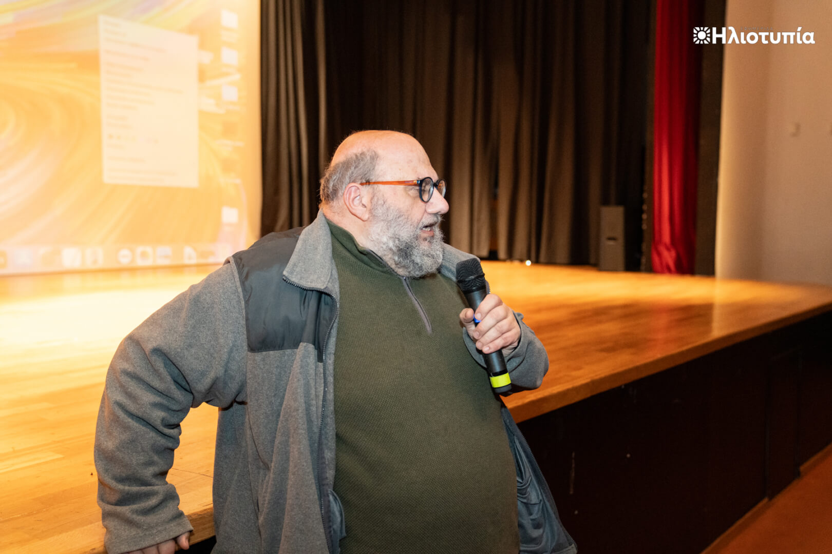 2i proboli ntokimanter 03 Ηλιούπολη: Γέμισε Για 2η Φορά Το Δημοτικό Θέατρο Για Το Ντοκιμαντέρ «100 Χρόνια Ηλιούπολη»