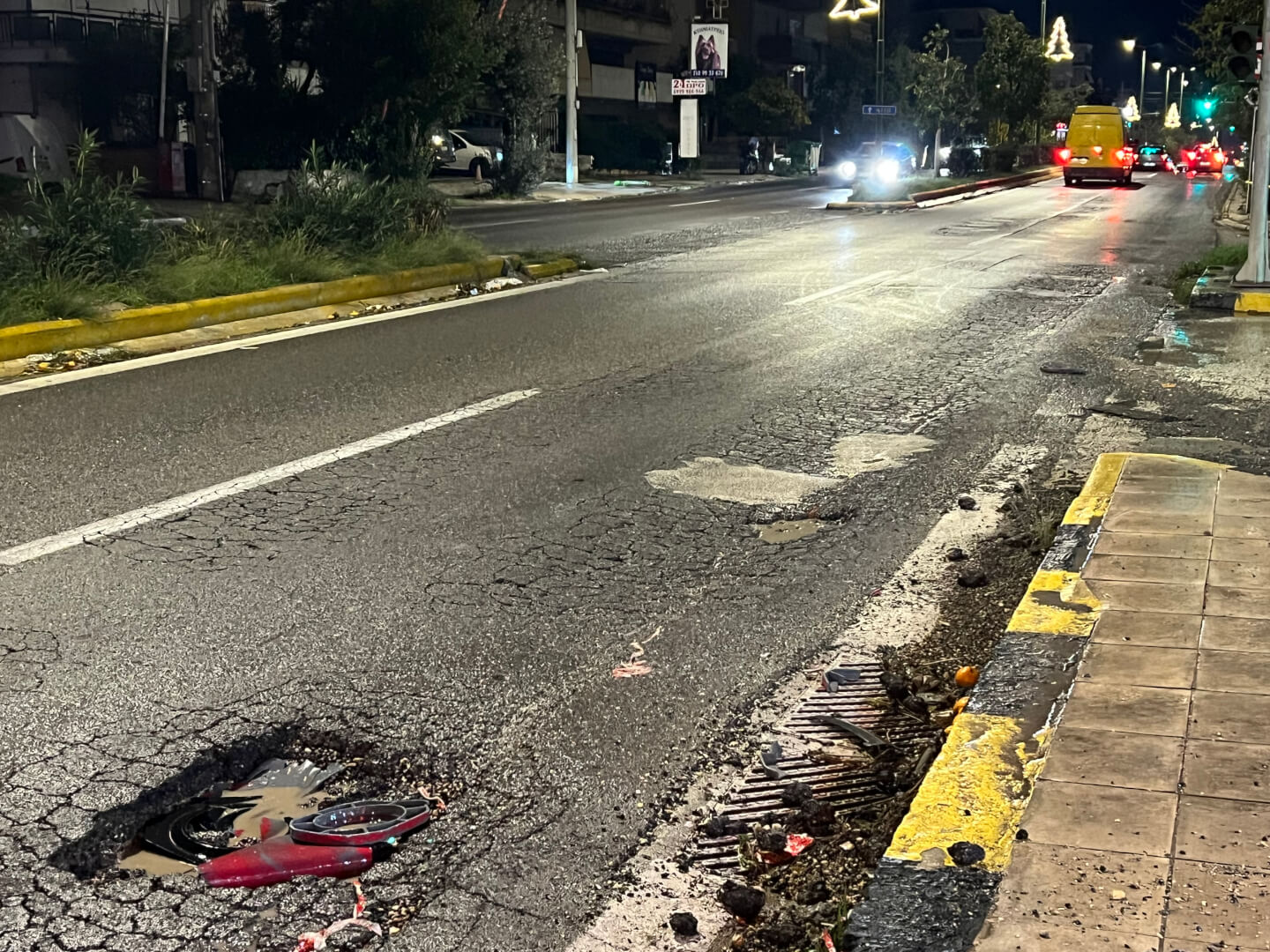 IMG 0401 Ηλιούπολη: Δρόμοι-Παγίδες Μετά Την Κακοκαιρία Byron - Παραλίγο Σοβαρό Τροχαίο (ΦΩΤΟ)