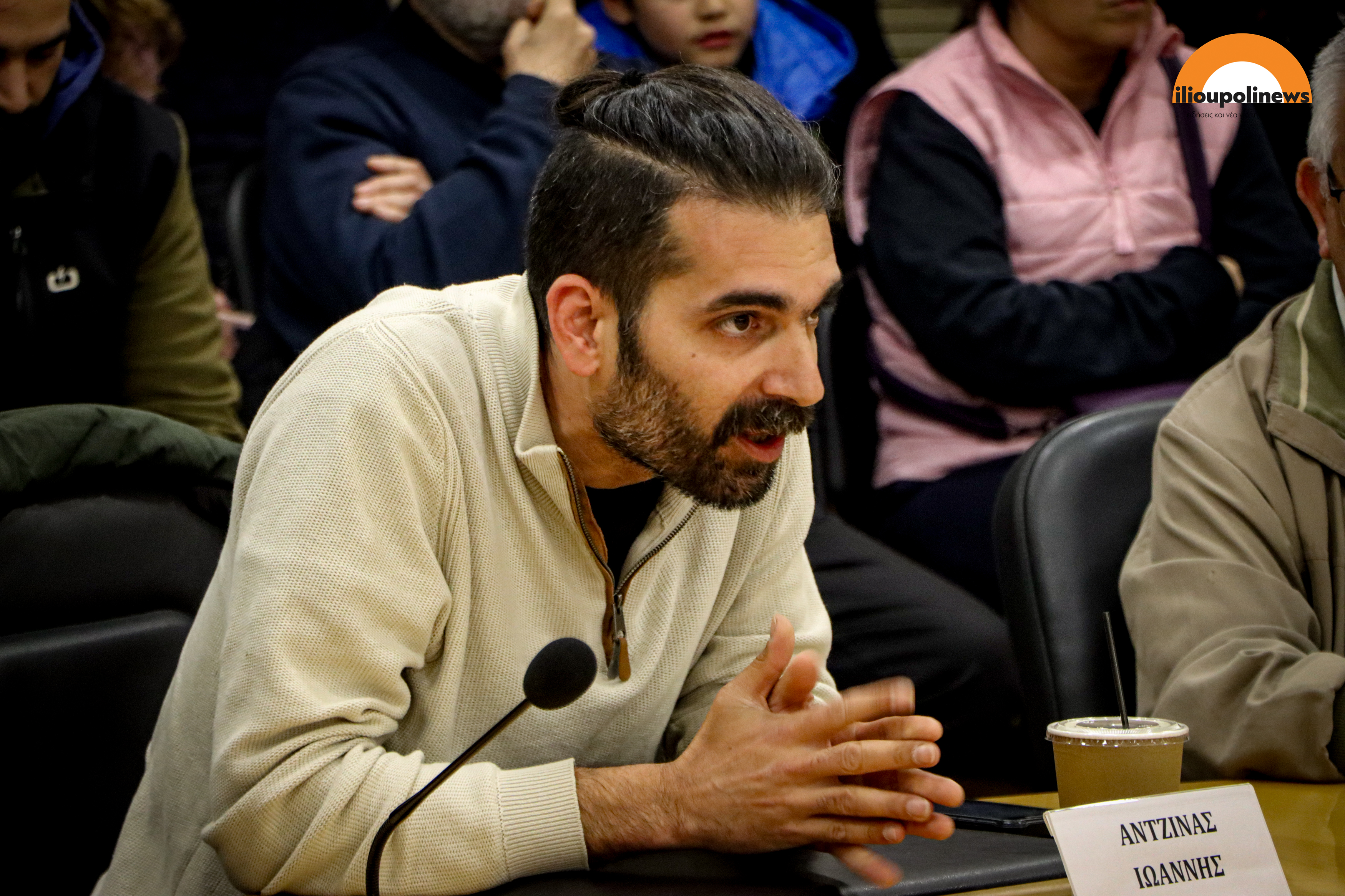 Ηλιούπολη: Ο Δήμαρχος «Δείχνει» Την Αποκεντρωμένη Για Το Αυθαίρετο Στον Προφήτη Ηλία 9 synantisi profitis ilias 2 Ηλιούπολη: Ο Δήμαρχος «Δείχνει» Την Αποκεντρωμένη Για Το Αυθαίρετο Στον Προφήτη Ηλία