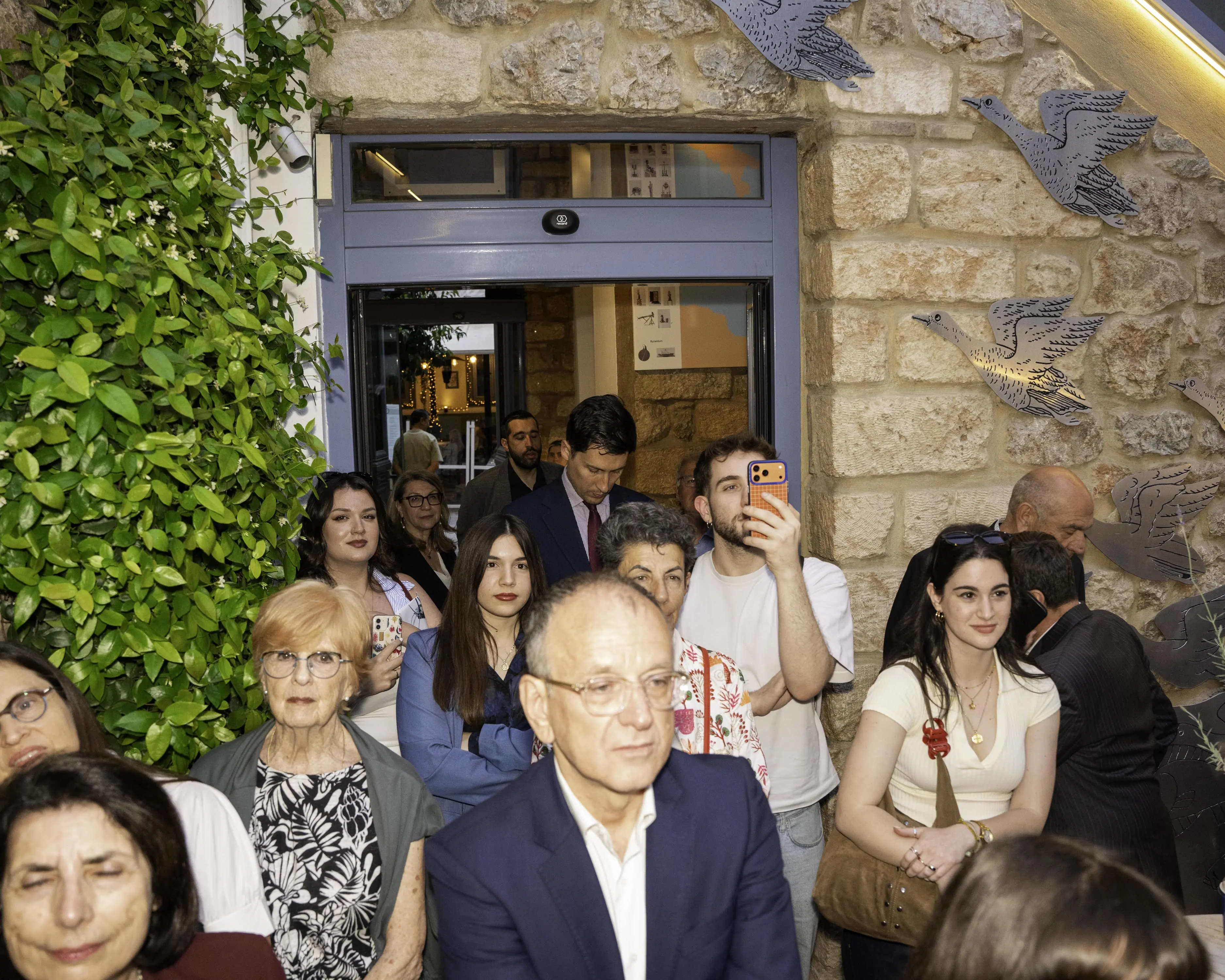 2026 05 07 Athansios Mpirlis Metamorphosis Museum Irakleidon DSC08549 Λαμπερά Εγκαίνια Στην Έκθεση Του Ηλιουπολίτη Εικαστικού Θανάση Μπίρλη