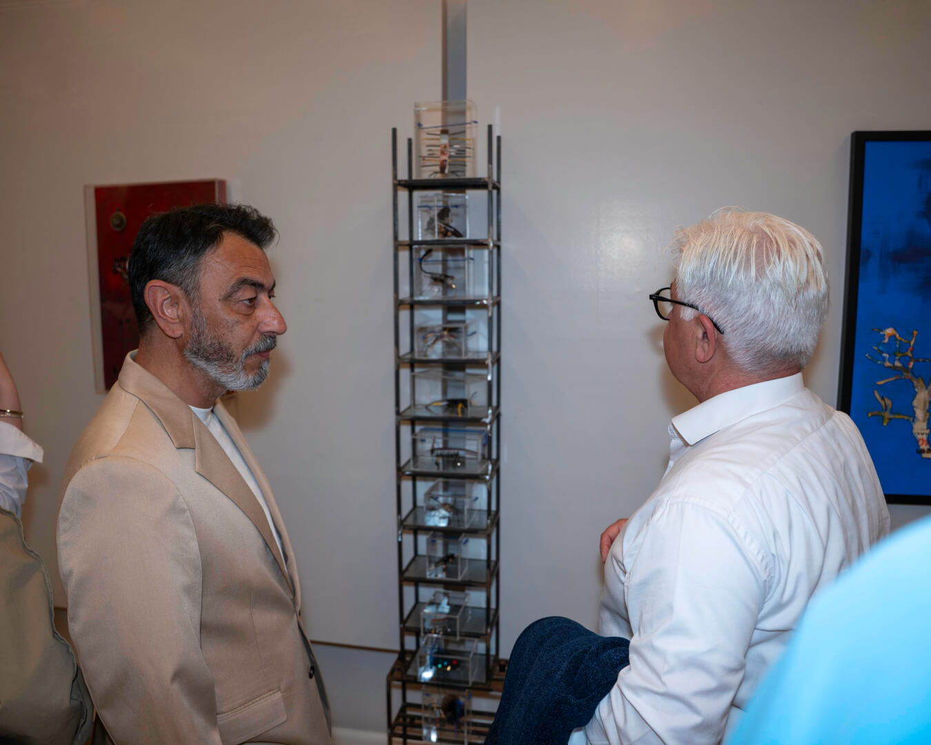 2026 05 07 Athansios Mpirlis Metamorphosis Museum Irakleidon DSC08577 Λαμπερά Εγκαίνια Στην Έκθεση Του Ηλιουπολίτη Εικαστικού Θανάση Μπίρλη
