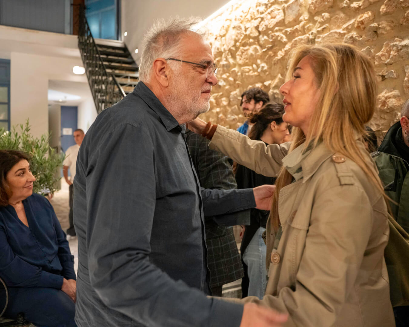 2026 05 07 Athansios Mpirlis Metamorphosis Museum Irakleidon DSC08697 Λαμπερά Εγκαίνια Στην Έκθεση Του Ηλιουπολίτη Εικαστικού Θανάση Μπίρλη