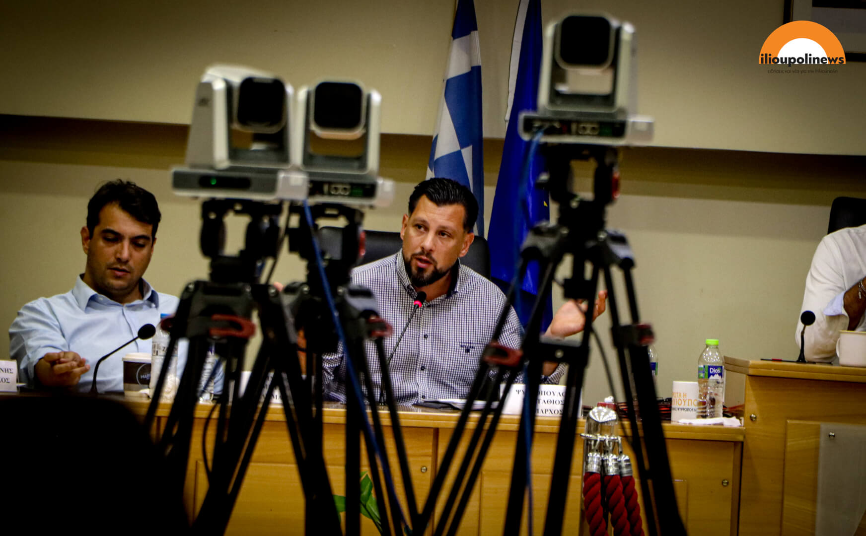 Χάος Και Ένταση Στο Δημοτικό Συμβούλιο Ηλιούπολης Για Το Πάρκο Χαλικάκι- Αναλυτικό Ρεπορτάζ (ΦΩΤΟ + VIDEO) 4 epeisodiako dimotiko symboylio ilioupolis 13 Χάος Και Ένταση Στο Δημοτικό Συμβούλιο Ηλιούπολης Για Το Πάρκο Χαλικάκι- Αναλυτικό Ρεπορτάζ (ΦΩΤΟ + VIDEO)