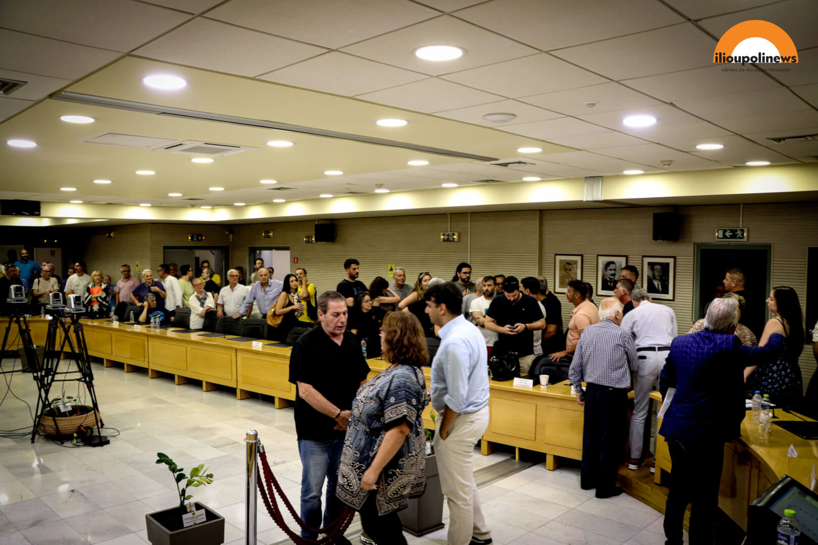 Χάος Και Ένταση Στο Δημοτικό Συμβούλιο Ηλιούπολης Για Το Πάρκο Χαλικάκι- Αναλυτικό Ρεπορτάζ (ΦΩΤΟ + VIDEO) 18 epeisodiako dimotiko symboylio ilioupolis 16 Χάος Και Ένταση Στο Δημοτικό Συμβούλιο Ηλιούπολης Για Το Πάρκο Χαλικάκι- Αναλυτικό Ρεπορτάζ (ΦΩΤΟ + VIDEO)