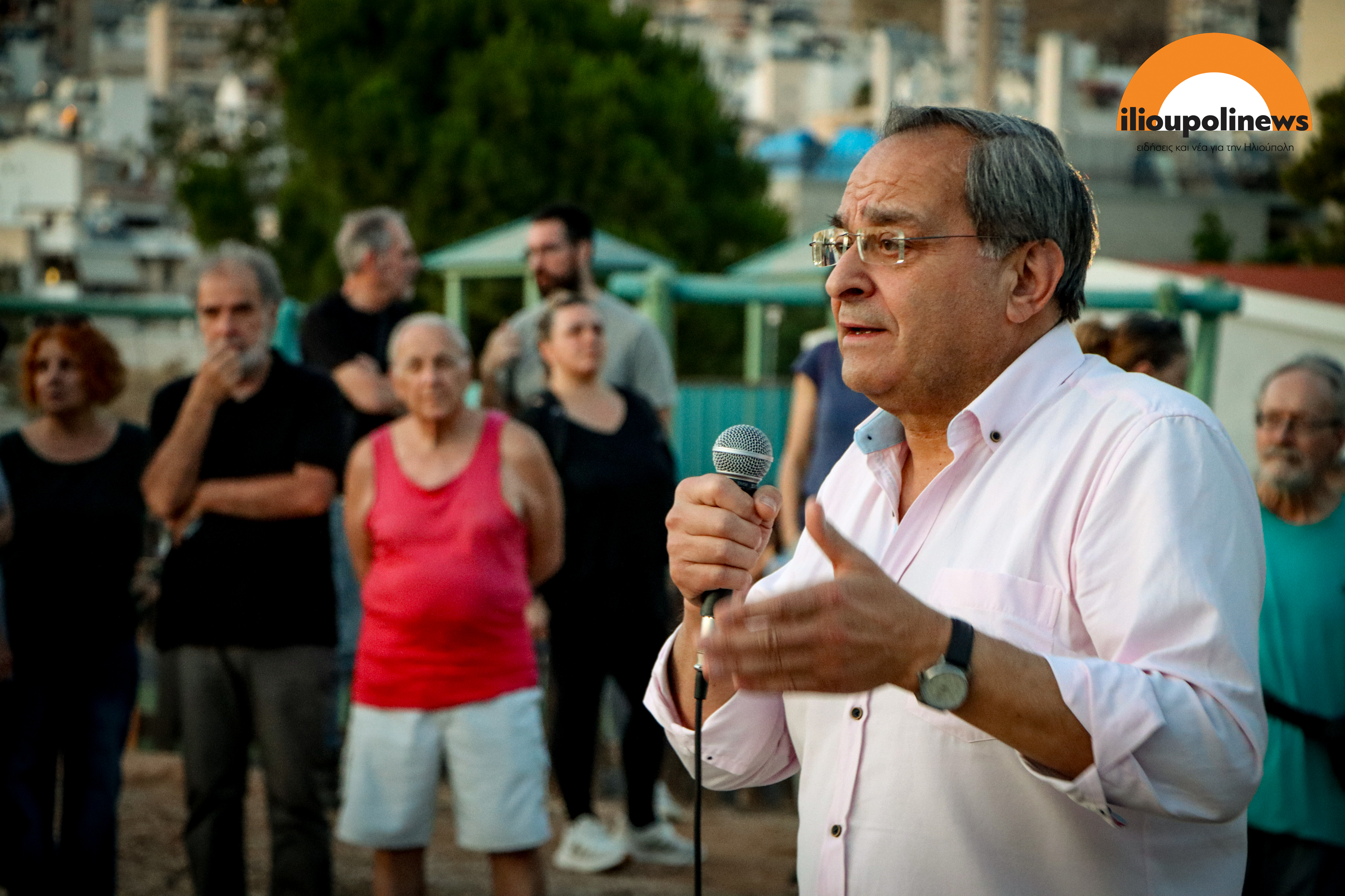 xalikaki sygkentrosi katoikwn 25 Ηλιούπολη: Εκατοντάδες Κάτοικοι «Ασπίδα» Για Το Πάρκο Χαλικάκι - Ζητούν Να Αποσυρθεί Η Συμφωνία Με Την ΕΤΑΔ (ΦΩΤΟ)