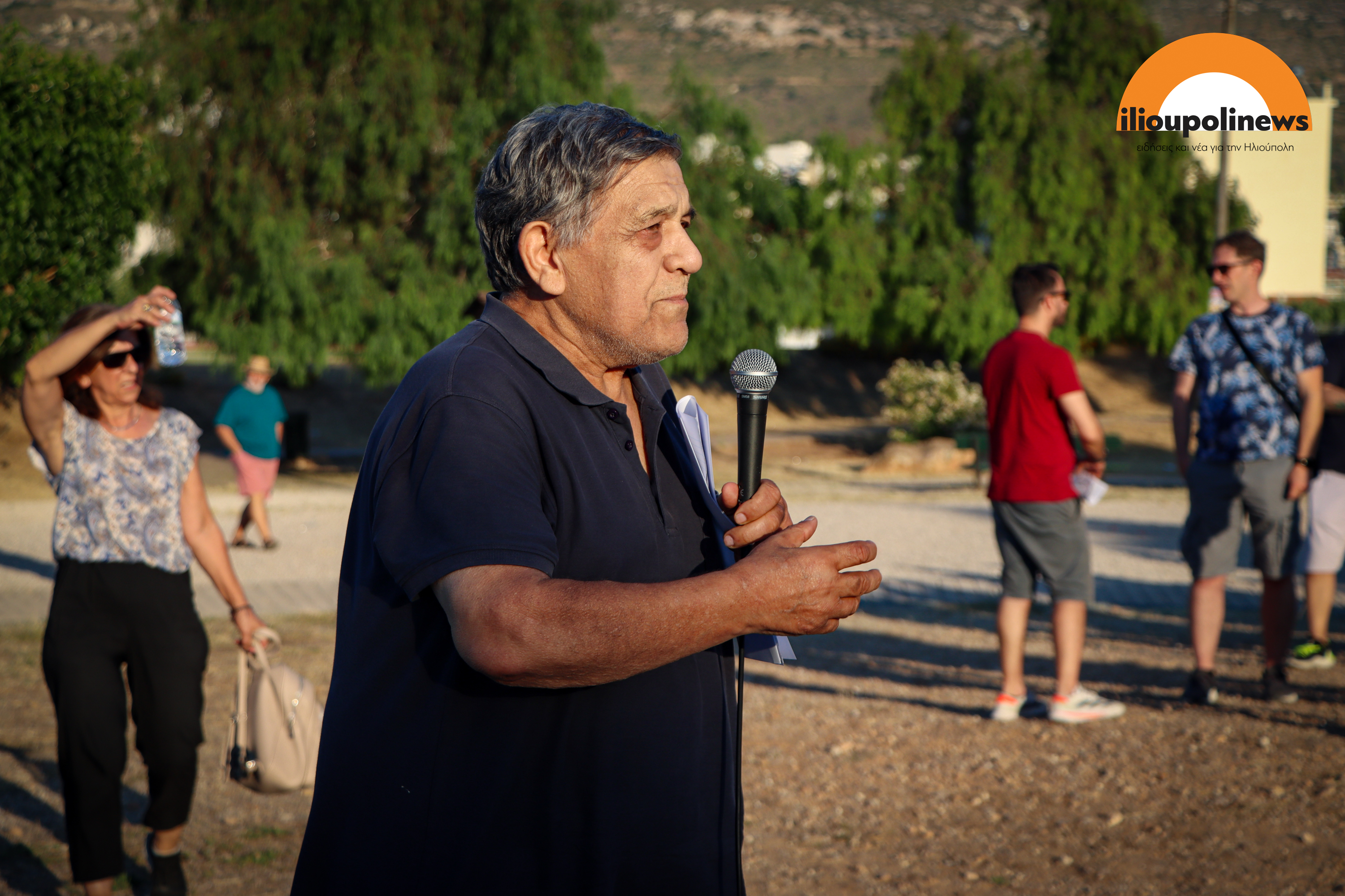 xalikaki sygkentrosi katoikwn 4 Ηλιούπολη: Εκατοντάδες Κάτοικοι «Ασπίδα» Για Το Πάρκο Χαλικάκι - Ζητούν Να Αποσυρθεί Η Συμφωνία Με Την ΕΤΑΔ (ΦΩΤΟ)