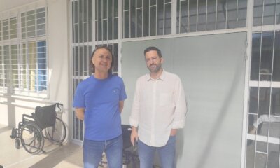 Επίσκεψη & Έμπρακτη Προσφορά Του Θανάση Βαμβίνη Στο Ειδικό Σχολείο Ηλιούπολης
