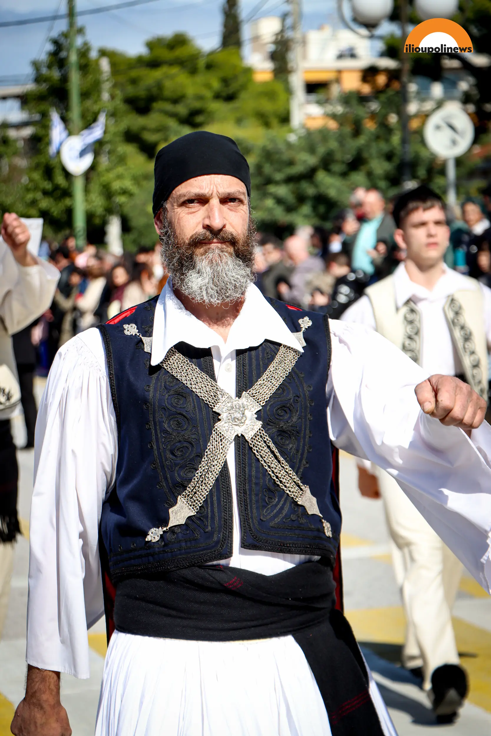 Φωτορεπορτάζ: Με Λαμπρότητα Και Πλήθος Κόσμου Ο Εορτασμός Της 28ης Οκτωβρίου Στην Ηλιούπολη 100 PARELASI 281026 101 Φωτορεπορτάζ: Με Λαμπρότητα Και Πλήθος Κόσμου Ο Εορτασμός Της 28ης Οκτωβρίου Στην Ηλιούπολη