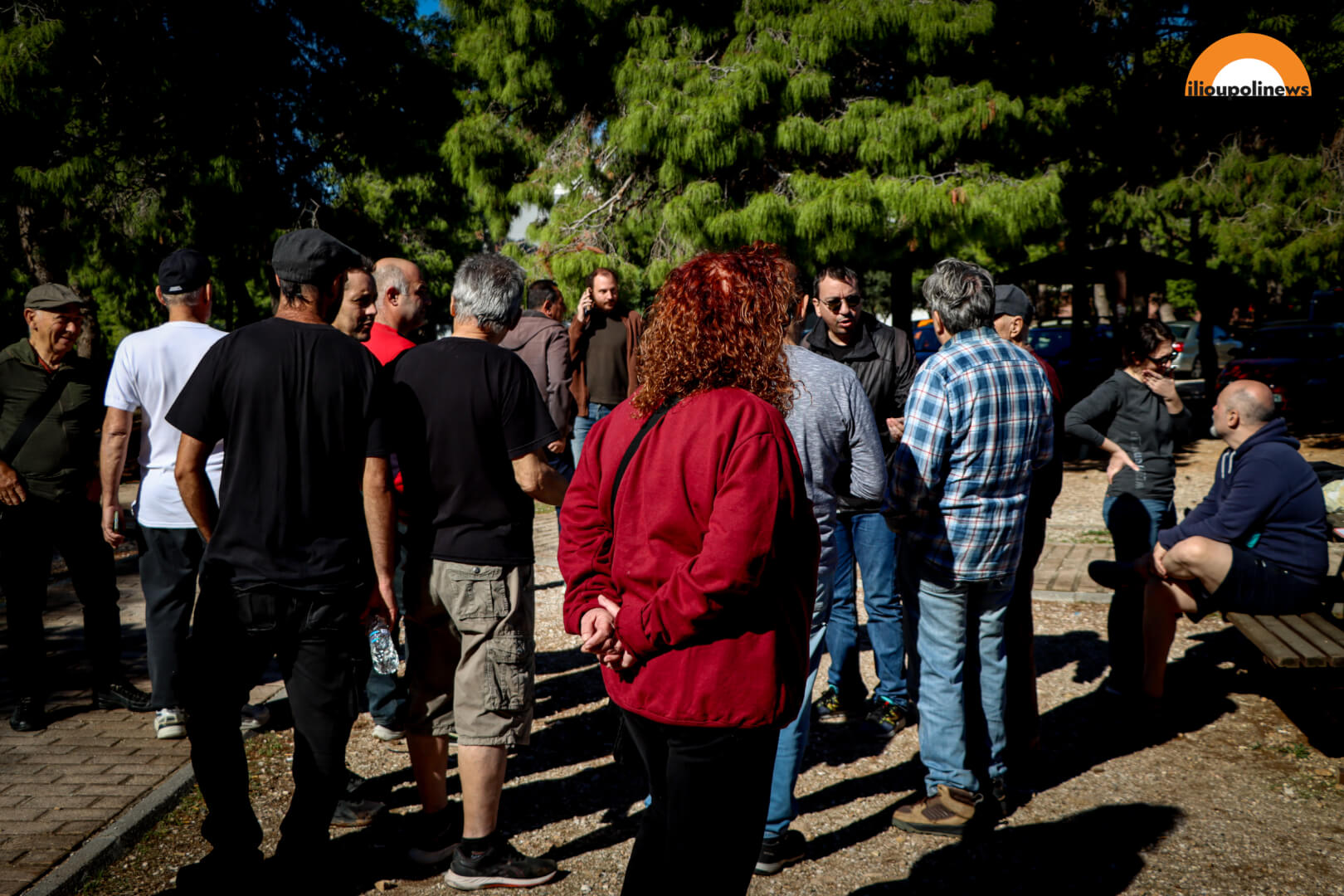 Συμβολική Δεντροφύτευση Από Οικογένειες Και Πολίτες Στο Πάρκο Χαλικάκι - Παρενέβη Η Διεύθυνση Δασών 3 Συμβολική Δεντροφύτευση Από Οικογένειες Και Πολίτες Στο Πάρκο Χαλικάκι - Παρενέβη Η Διεύθυνση Δασών